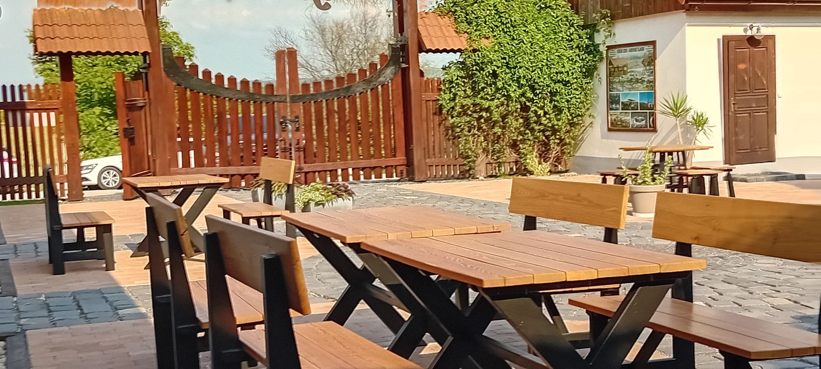 Hostinec Gerendás, Nána